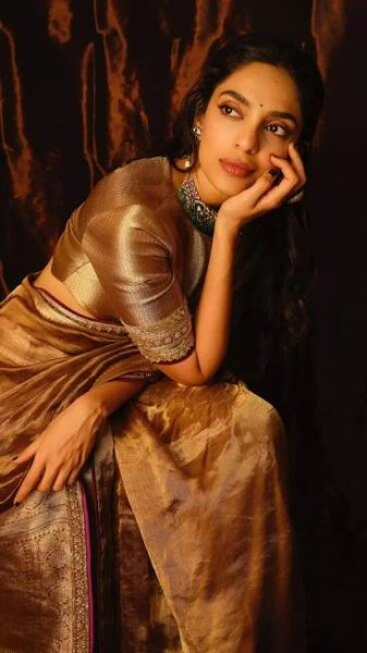 Sobhita Dhulipala Masters the Art of the Perfect Saree Look