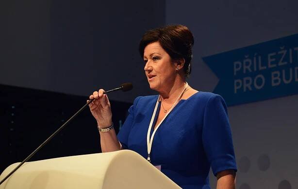 Kleslová bere v pražských firmách statisíce, Piráti navrhnou její odvolání