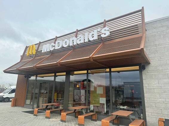 McDonald's v Kozomíně, první v širokém okolí, se otevře už brzy.