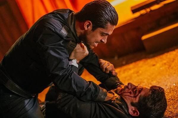Od soumraku do úsvitu - Santa Sangre - Z filmu - Wilmer Valderrama, D.J. Cotrona