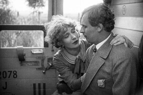 Édith Jéhanne, Fritz Rasp - Láska Jeanne Neyové - Z filmu