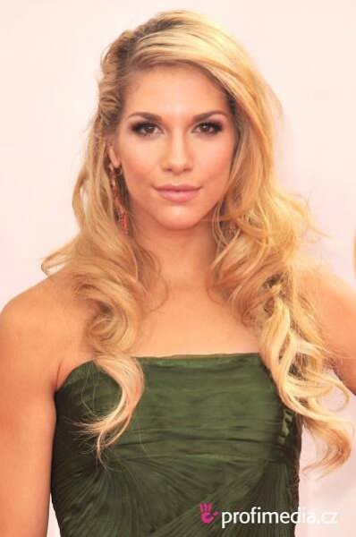 Allison Holker - celebrity účes - HappyHair