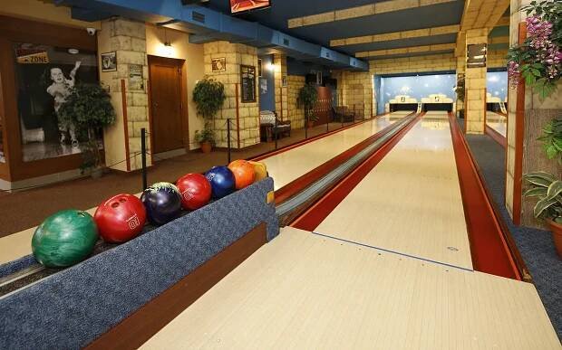 Slevomat: Bowling s řízečky či stripsy, pizzou... - Skrz.cz