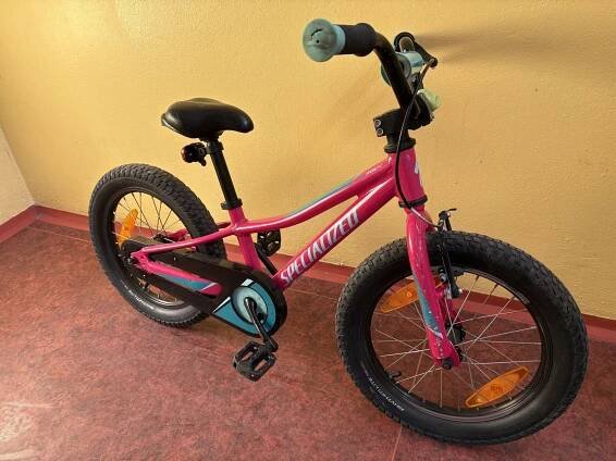Specialized Riprock 16, růžové za 2 000 Kč