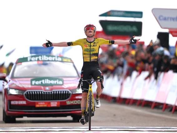 Vuelta a España stage 9: Jonas Vingegaard seizes win after solo charge on Valdezcaray climb