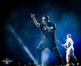 Brent Smith Shinedown Live 2022