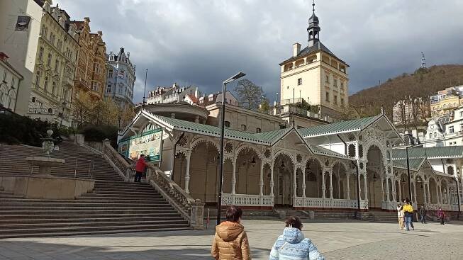 ANKETA: Vyberte nejkrásnější budovu v Karlových Varech