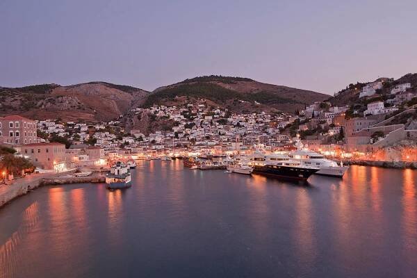Hydra island | Saronic islands | Holidays in Hydra | Hotels Studios Guesthouses