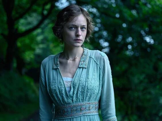 Emma Corrin in Netflix's new adaptation of 