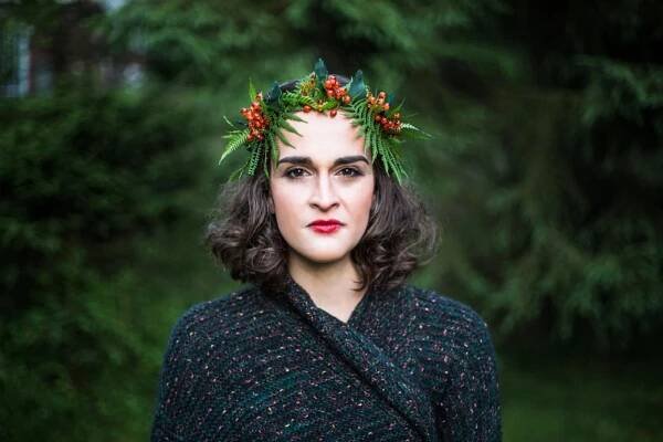 Jana Lota představí naživo svůj projekt Rudohořím, vystoupí i Jana Koubková nebo Barbora Mochowa