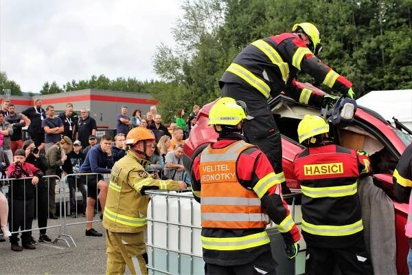 Hasiči soutěžili pod Ještědem ve vyprošťování, Ústecký kraj tam měl Rumburk