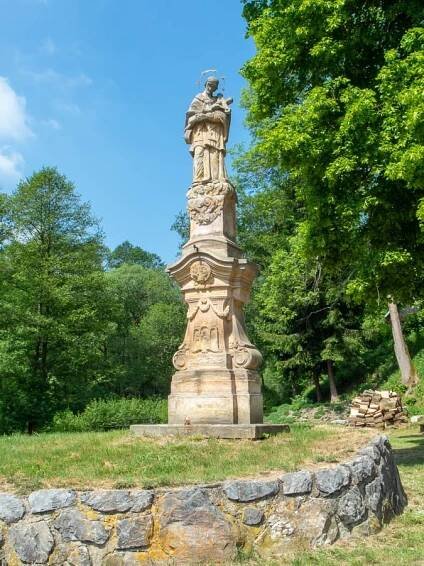Dolní Bušínov – sv. Jan... - Socha