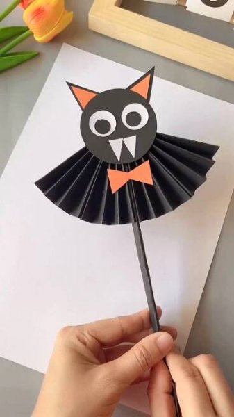 Obsahuje obrázek: Halloween bat magic wand