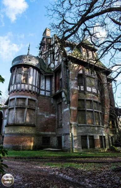 Château Nottebohm (BE) - Abandoned castle in Belgium 8
