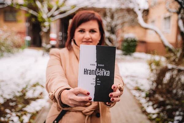 Hraničářka, kniha o boji a naději. Autorku těší, že psaní nevzdala