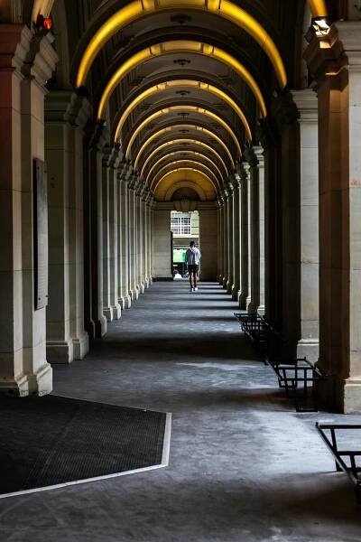 bezplatná Základová fotografie zdarma na téma @ venku, architektura, arkáda Základová fotografie