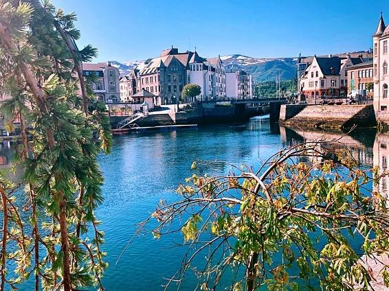 Alesund weekend tour with Uniktur
