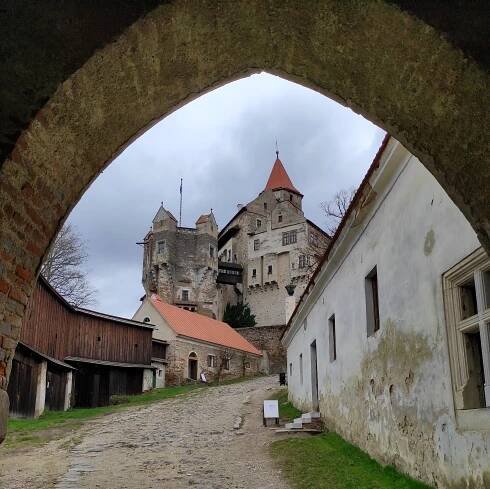 Krásný moravský hrad Pernštejn
