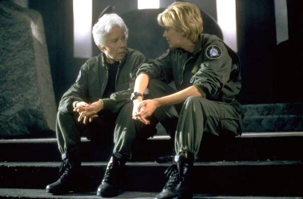 Elizabeth Hoffman, Amanda Tapping - Hvězdná brána - Tantalova muka - Z filmu