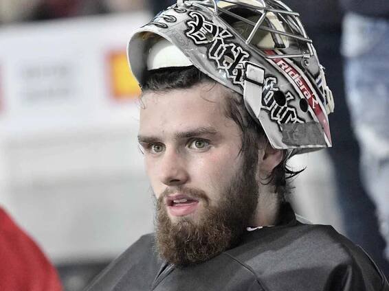 Brankář Patrik Bartošák