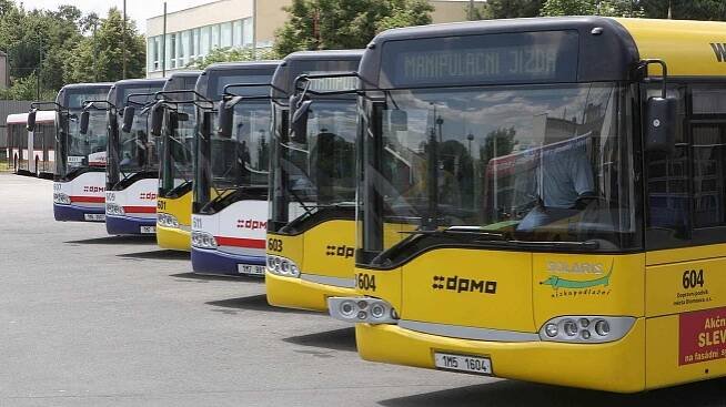 Turistbus sveze výletníky po jižní Moravě. I za hranice do Rakouska