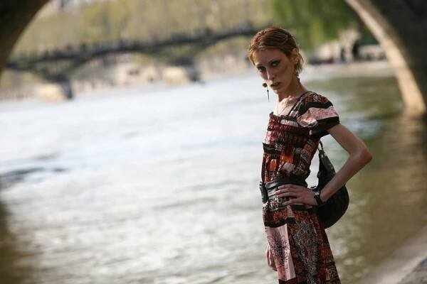 Isabelle Caro (2008)