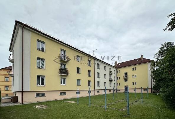 Pronájem bytu 2+1 s balkonem, ul. Zeyerova, České Budějovice 6 | Reality.iDNES.cz 
