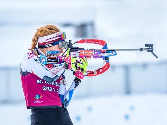 V Hochfilzenu vystříleli nejvíc pro Leontinku Markéta Davidová a Jessica Jislová