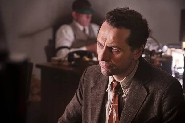 Perry Mason - Třetí kapitola - Z filmu - Matthew Rhys