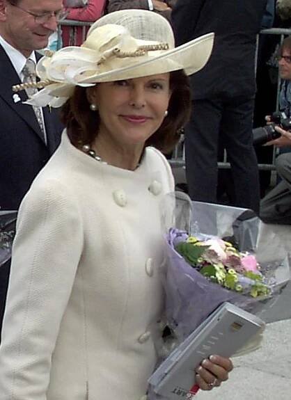 Soubor:Drottning Silvia i Oslo juni 2005.JPG – Wikipedie