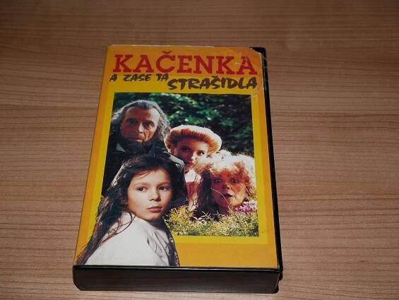 Kačenka a zase ta strašidla, VHS**!