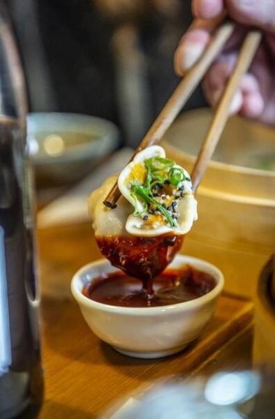 Dim Sum Spot: Příběh o přátelství a knedlíčcích, které se dotknou vašeho srdce