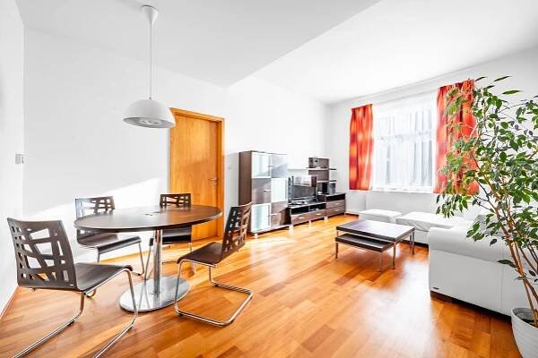 PRODÁNO. PRONAJATO Pronájem vybaveného bytu 3kk, balkon, Praha Vinohrady Přemyslovská - FARAON reality