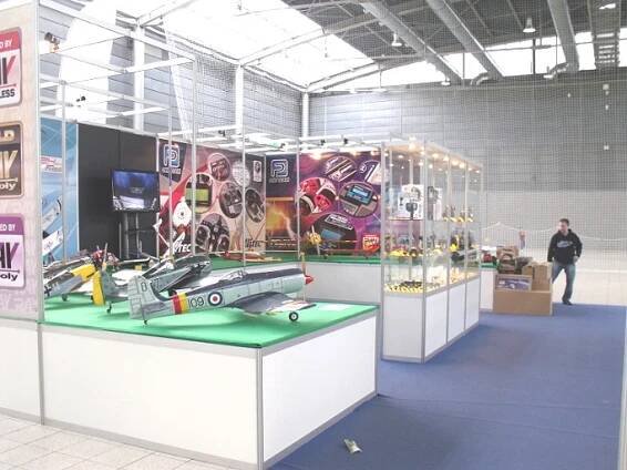 Výseč stánku firmy Pelikán, s.r.o.  na výstavě Modelář 2011 na brněnském výstavišti