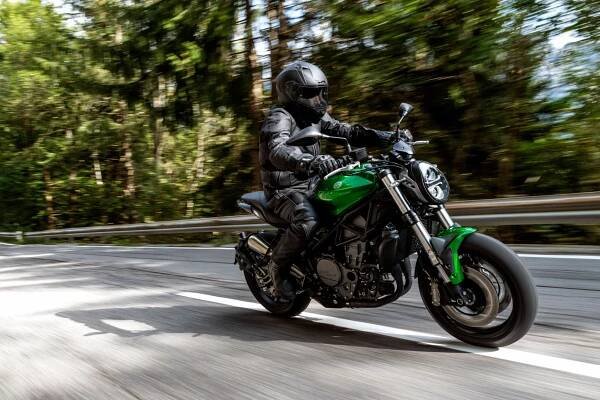 BENELLI 752S E5 GREEN - Benelli - Benelli - MOTOCYKLY - 179 990 Kč - Motocentrum B&B - Vše pro motocykly čtyřkolky a skútry