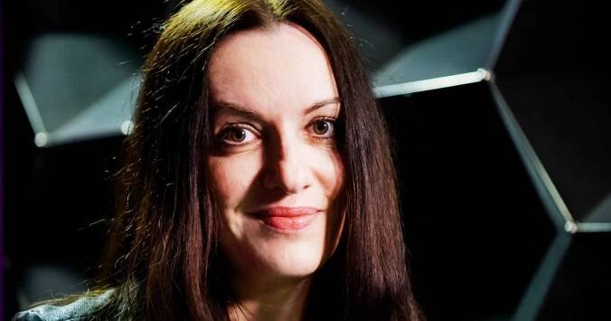Pavla Horáková: Teorie podivnosti. Soft sci-fi řešící vztahová témata i podstatu vesmíru