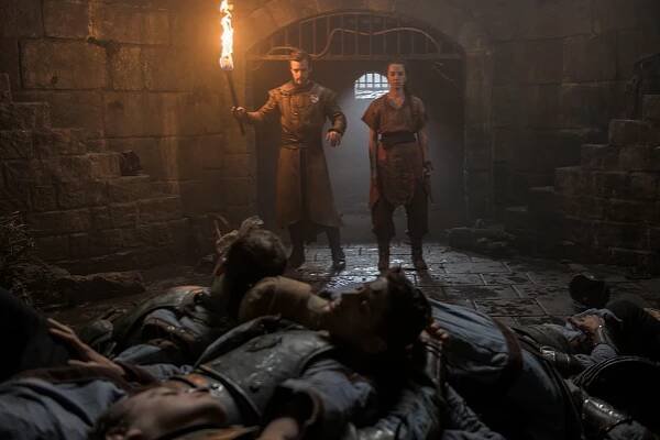 The Outpost - The Gods Thank You - Z filmu - Jake Stormoen, Maeve Courtier-Lilley