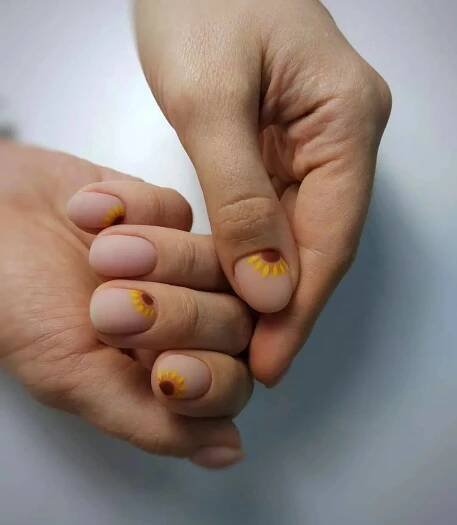 Summer Sunflower Nail Designs