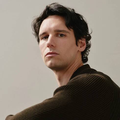 ‘Saturday Night’: How Cory Michael Smith Transformed Into Chevy Chase