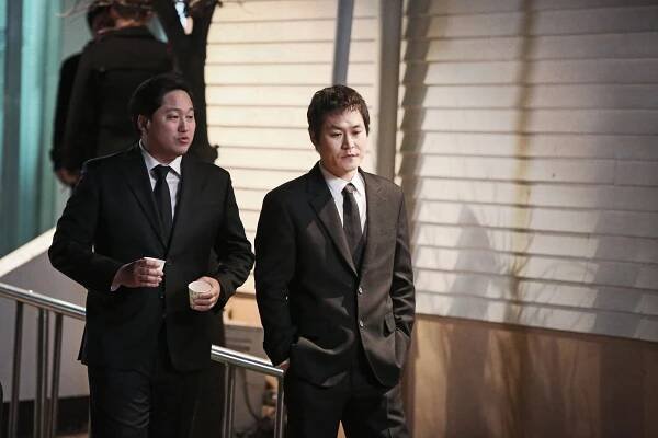 Goldeun seulleombeo - Z filmu - Dae-myeong Kim, Seong-gyoon Kim