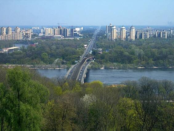Soubor:Kiew Richtung Darnitzki.JPG – Wikipedie