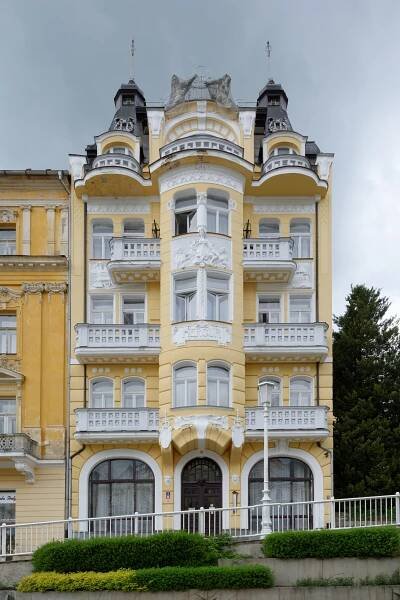 Soubor:Mariánské Lázně Merkur (2556).jpg – Wikipedie