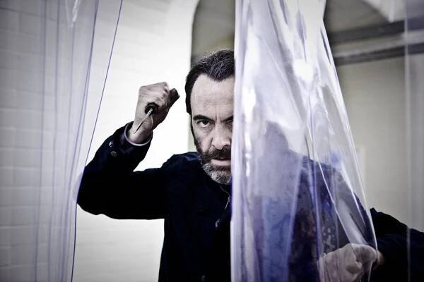James Nesbitt