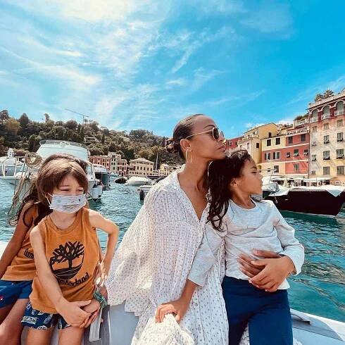 Zoe Saldana and her children