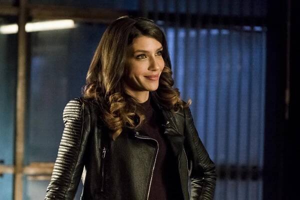 Arrow - Obavy ze zbraní - Z filmu - Juliana Harkavy