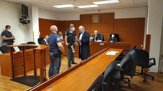 Zbil bratrance obuškem a nechal ho zemřít, dohodl se na sedmiletém trestu
