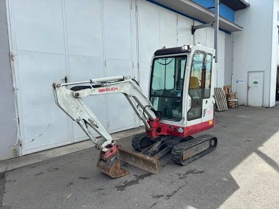 Takeuchi TB016
