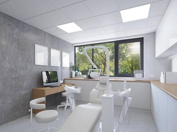 návrh interiéru, návrh kliniky, interiér kliniky, zubní klinika, dřevo, dřevo v interiéru, dřevěný podhled, podsvětlený podhled, osvětlení stropu, mramor, mramorová recepce, mramorový obklad, beton, beton v interiéru, betonová stěrka, ordinace, návrh ordinace, moderní klinika, architekt brno, architekt ostrava, zubní klinika porubka