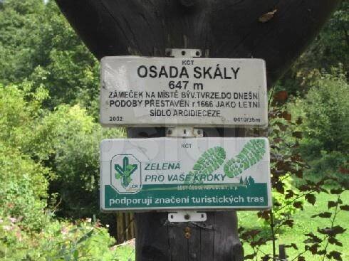 Jiráskovy skály - tip na výlet u místa "Teplice nad Metují"