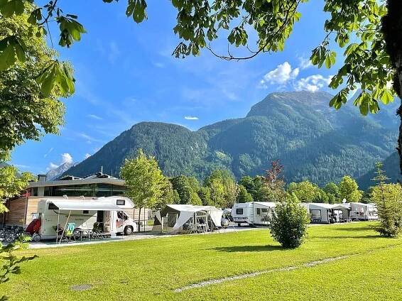 Stellplätze XXL | Camping Grubhof Lofer, Österreich